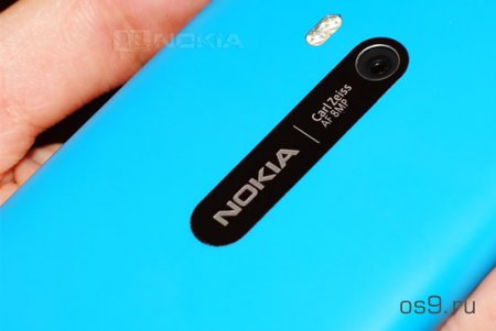 Официальное представление Nokia N9 в России (живые фото)