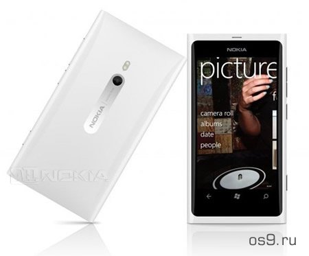 Официально: Nokia Lumia 800 в белом!