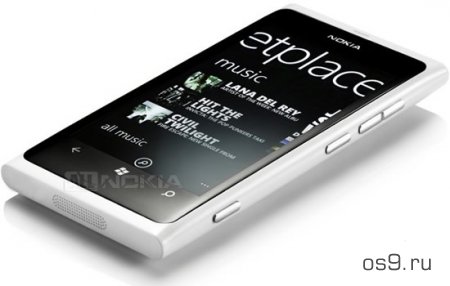 Белая Nokia Lumia 800 уже в фирменных салонах Nokia!